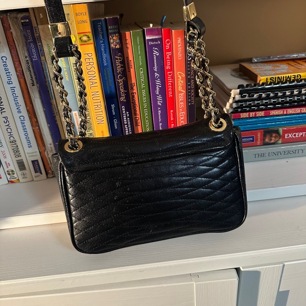 BCBG MAZARIA Classic Black Quilted Chain-Strap Shoulder Bag